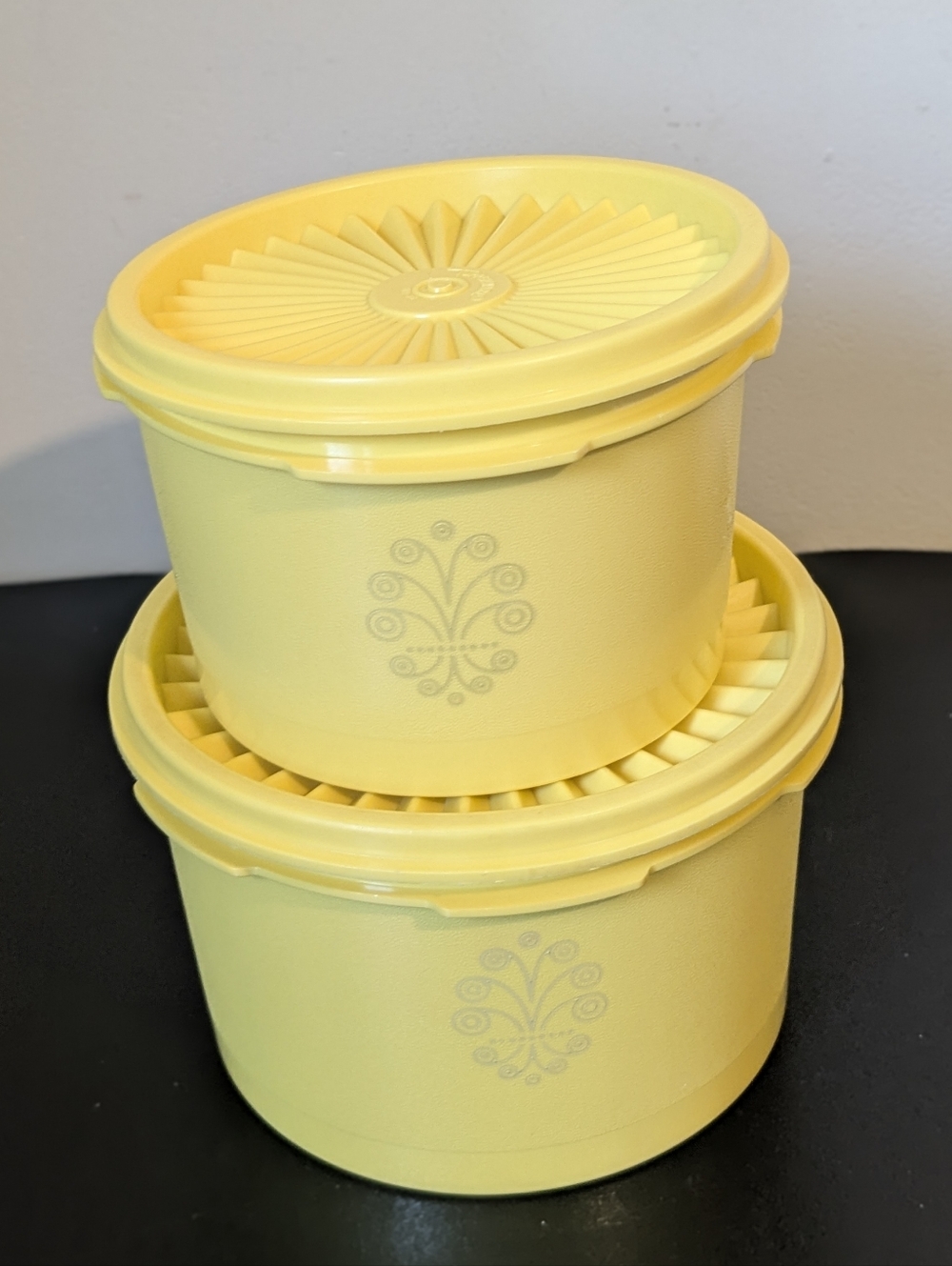 Tupperware Vintage Servalier Daffodil Yellow 2 Bowl Set With Lids